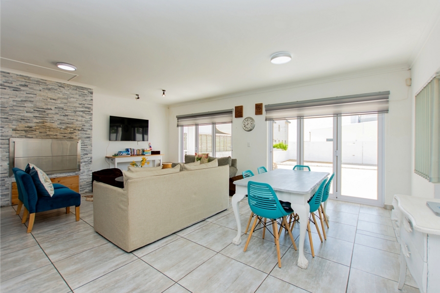4 Bedroom Property for Sale in Britannia Bay Western Cape